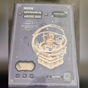 Mechanical music box starry night